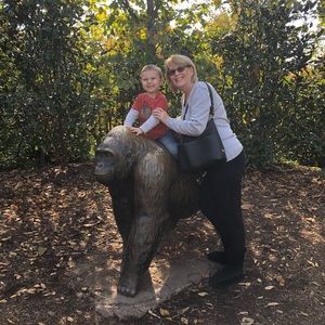 Meet your Posher, Debbie